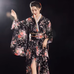 Robe longue noire à motifs floraux roses, modèle Style B